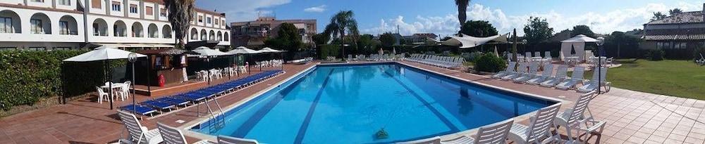 Hotel Relax Сиракузы Экстерьер фото