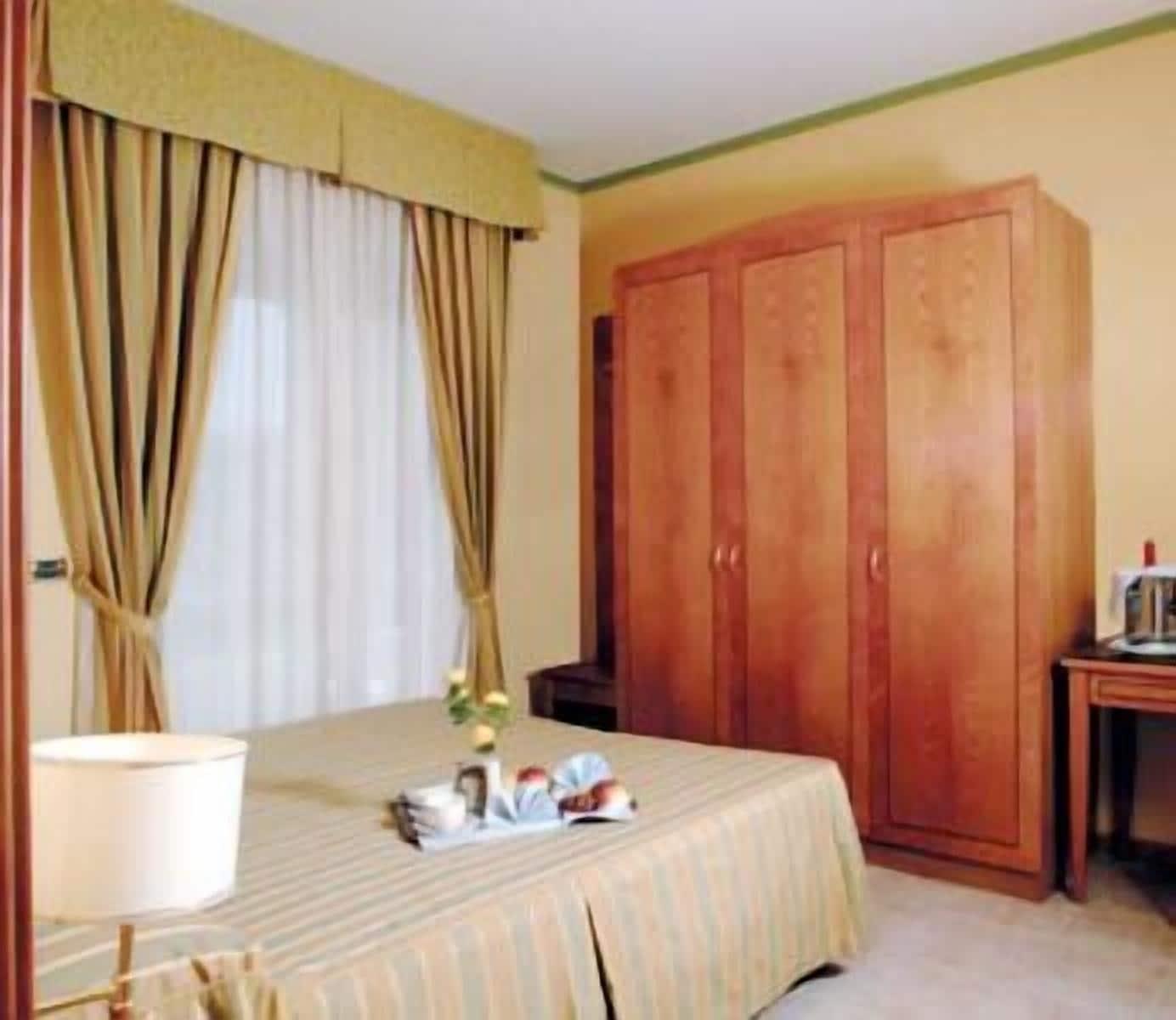 Hotel Relax Сиракузы Экстерьер фото
