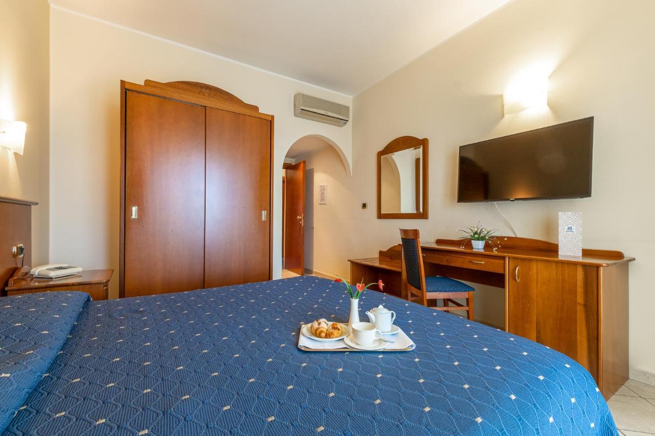 Hotel Relax Сиракузы Экстерьер фото