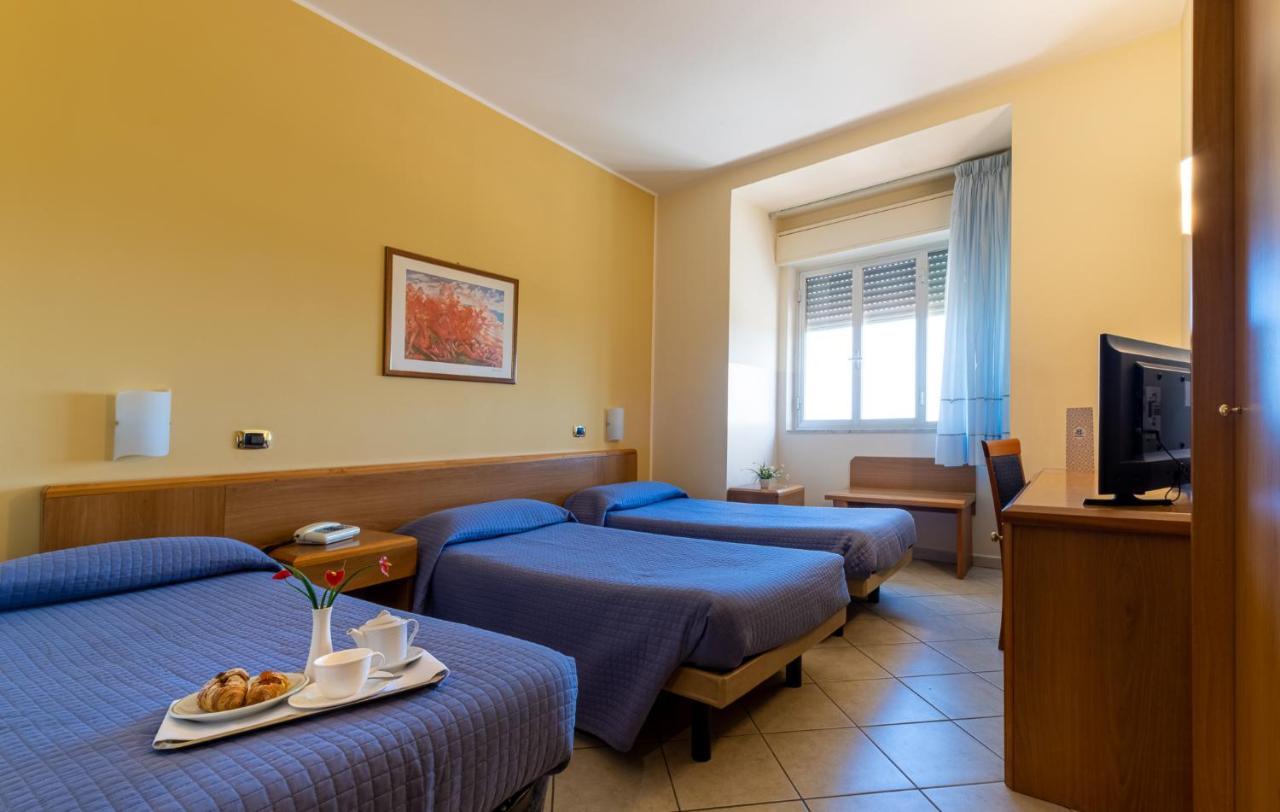Hotel Relax Сиракузы Экстерьер фото