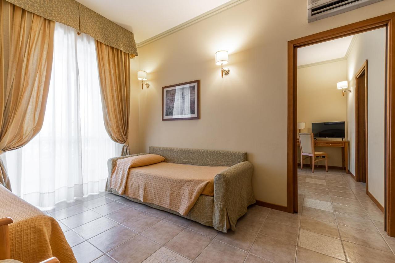 Hotel Relax Сиракузы Экстерьер фото