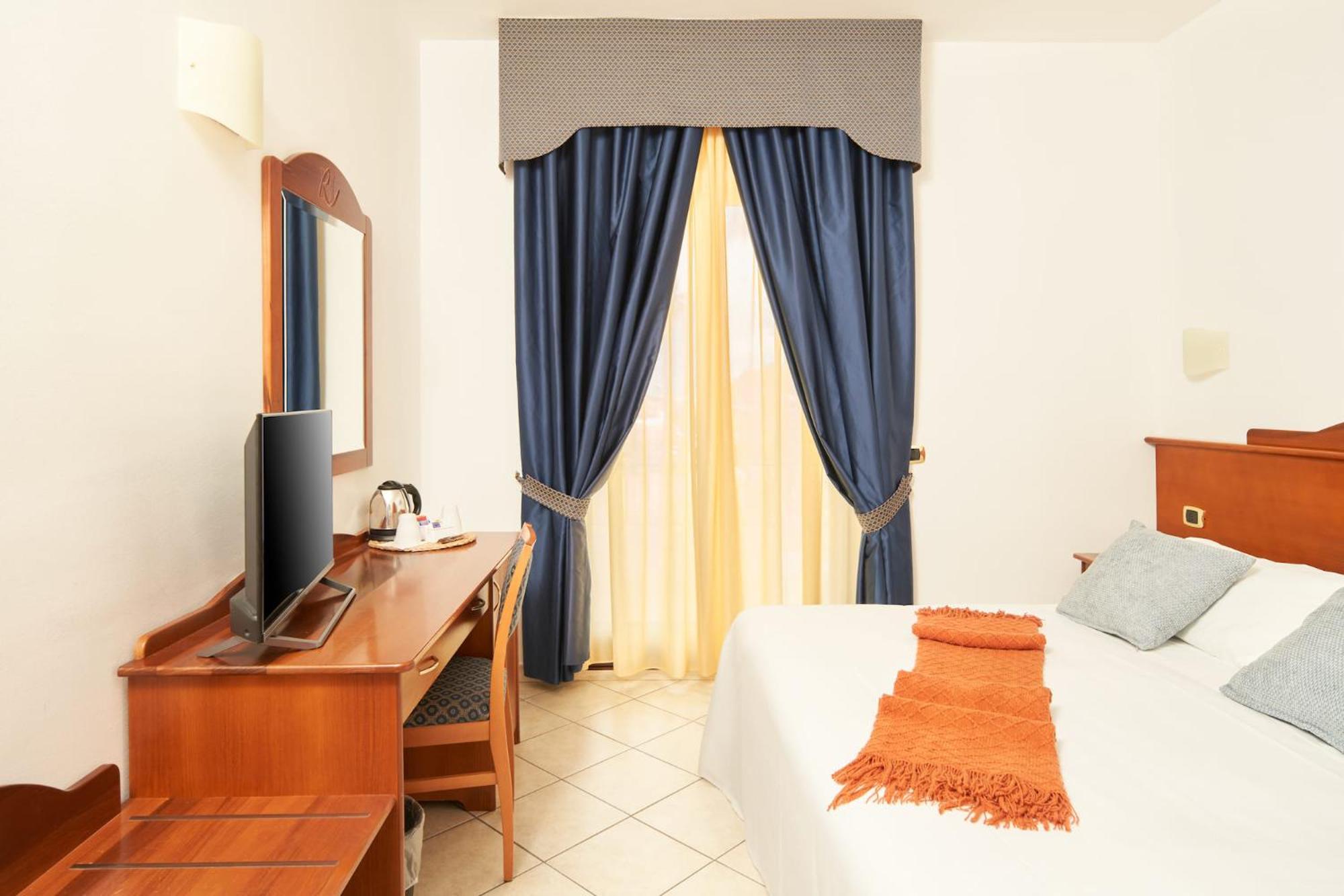 Hotel Relax Сиракузы Экстерьер фото